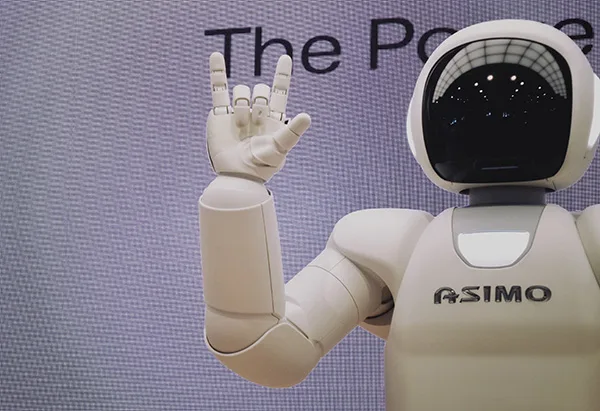 ai-robot-with-hands-and-a-face
